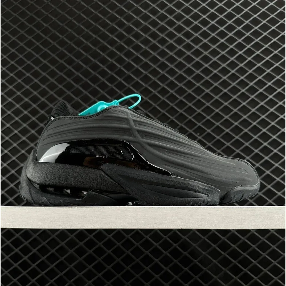 Nike Air Max 2000 Black Triple Black Sneakers
